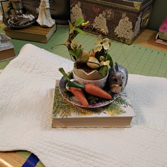 3888 Cup & Saucer Book And Floral Bunny Planter with Carrots - Picture 4 of 6